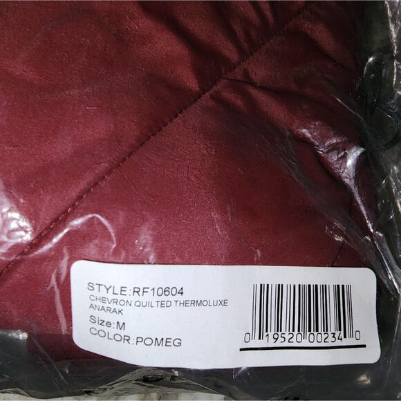 RAINFOREST NWT WOMENS CHEVRON HORIZONTAL QUILT A SHAPE WALKER WIN… - Picture 2 of 5